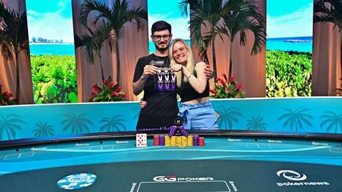 Allan Mello levou o bracelete de campeão mundial no poker