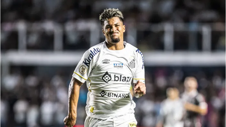Marcos Leonardo jogador do Santos durante partida contra o Fluminense no estadio Vila Belmiro pelo campeonato Brasileiro A 2023. Foto: Abner Dourado/AGIF