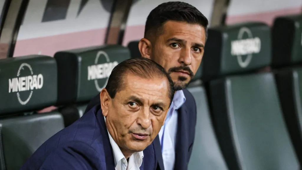 Ramón e Emiliano pelo Vasco. Foto: Gilson Lobo/AGIF