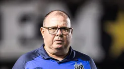 Marcelo Fernandes tenta evitar rebaixamento inédito no Santos. Foto: Abner Dourado/AGIF