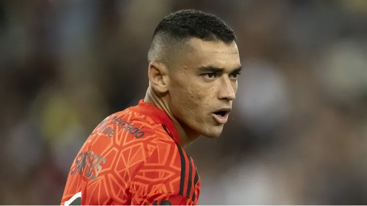 Goleiro Santos está de saída do Flamengo Foto: Jorge Rodrigues/AGIF