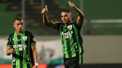 Renato Marques jogador do America-MG comemora seu gol durante partida contra o Bahia no estadio Independencia pelo campeonato Brasileiro A 2023. Foto: Gilson Lobo/AGIF