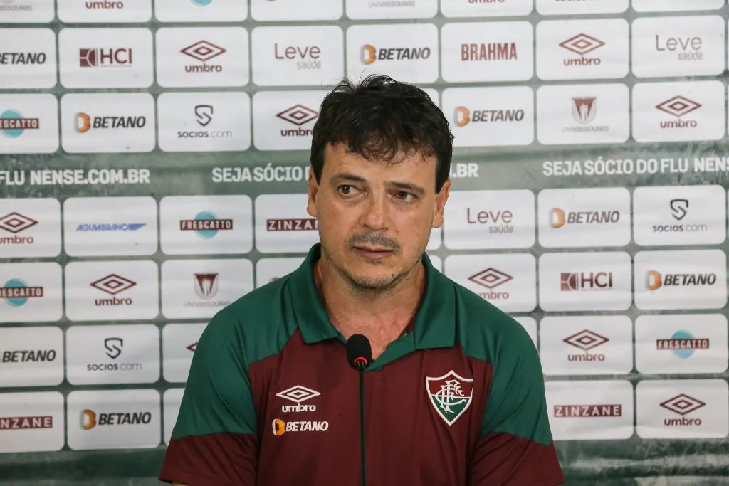 Fernando Diniz liga o sinal de alerta no Fluminense. Foto: Flickr oficial Fluminense