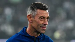 Pedro Caixinha é um dos nomes citados no Palmeiras - Foto: Thiago Ribeiro/AGIF.