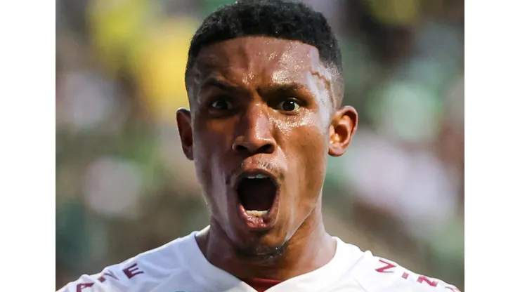 Lelê tem contrato com o Flu até o final do ano e decisão sobre o atacante veio à tona - Foto: Gilson Junio/AGIF
