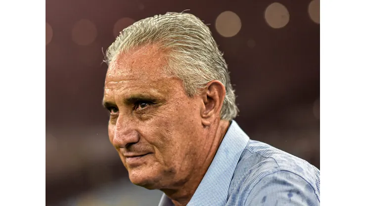 Tite, técnico do Flamengo, durante partida contra o Bragantino no estadio Maracana pelo campeonato Brasileiro A 2023. Foto: Thiago Ribeiro/AGIF