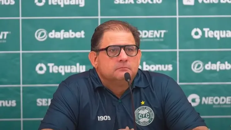 Foto: Reprodução/TV Coxa - Guto Ferreira, técnico do Coritiba