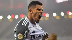 Paulinho jogador do Atletico-MG comemora seu gol durante partida contra o Flamengo no estadio Maracana pelo campeonato Brasileiro A 2023. Thiago Ribeiro/AGIF