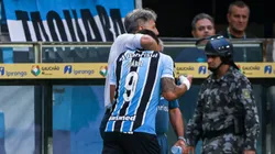 Renato Gaucho e Luis Suárez em sua despedida do Grêmio. Foto: Maxi Franzoi/AGIF