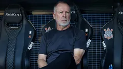 Mano Menezes, técnico do Corinthians, durante partida contra o Internacional na Arena Corinthians pelo Campeonato Brasileiro - Foto: Fabio Giannelli/AGIF