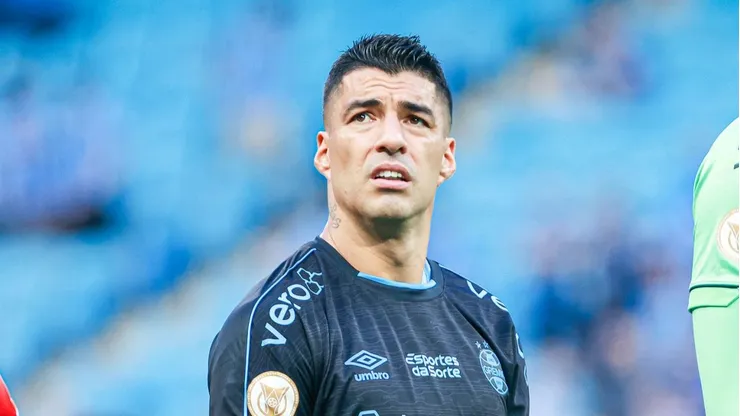 Torcida do Grêmio revela qual teria sido o 'parça' ideal para Suárez no ataque - Foto: Maxi Franzoi/AGIF