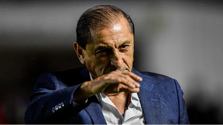 Ramon Diaz tecnico do Vasco durante partida contra o Corinthians no estadio Sao Januario pelo campeonato Brasileiro A 2023. Thiago Ribeiro/AGIF