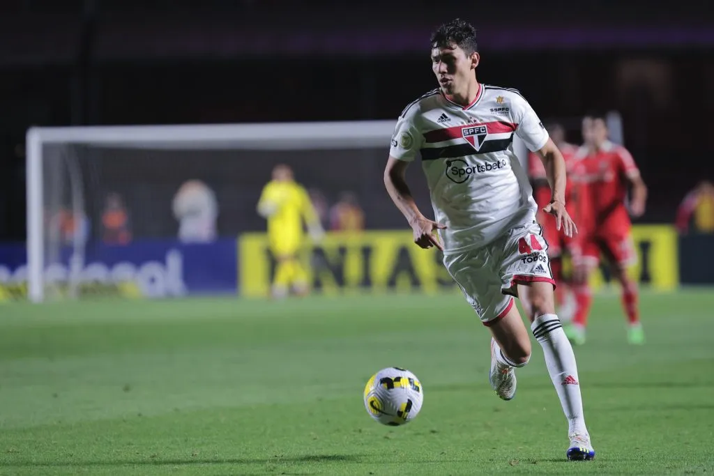 Ferraresi em ação com a camisa do São Paulo. Foto: Ettore Chiereguini/AGIF
