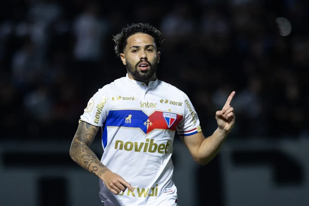 Calebe jogador do Fortaleza comemora seu gol durante partida contra o Bragantino no estadio Nabi Abi Chedid pelo campeonato Brasileiro A 2023.  Fabio Moreira Pinto/AGIF