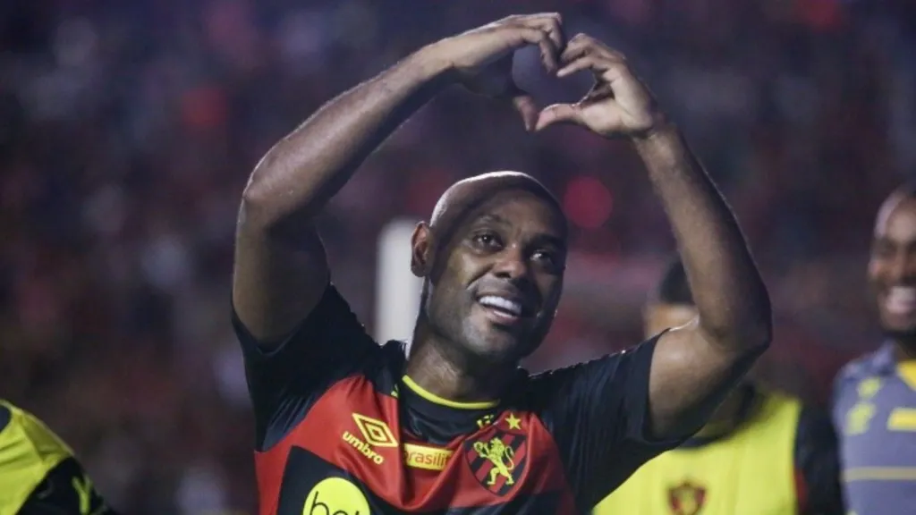 Foto: Rafael Vieira/AGIF – Vagner Love em jogo pelo Sport