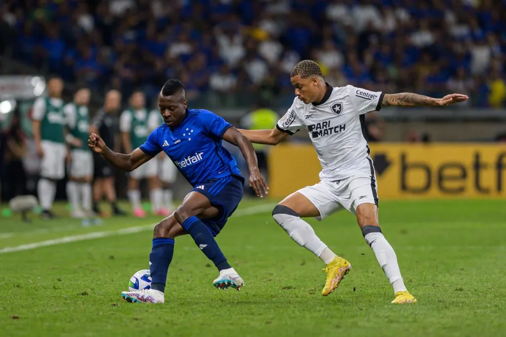 MG – BELO HORIZONTE – 06/08/2023 – BRASILEIRO A 2023, CRUZEIRO X BOTAFOGO – H. Palacios jogador do Cruzeiro durante partida contra o Botafogo no estadio Mineirao pelo campeonato Brasileiro A 2023. Foto: Alessandra Torres/AGIF