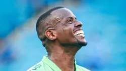 Caíque foi titular e atuou bem. Foto: Maxi Franzoi/AGIF