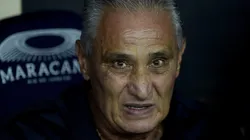 Tite se lamentando no Maracanã. Foto: Alexandre Loureiro/AGIF