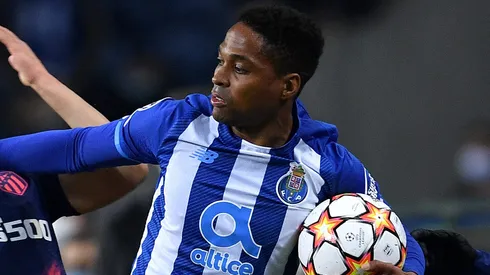 Wendell, lateral do Porto - Foto: Octavio Passos/Getty Images