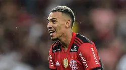 Matheuzinho em ação no Brasileirão de 2021. Foto: Thiago Ribeiro/AGIF
