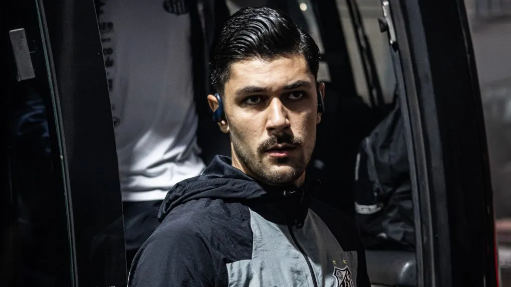 João Basso no Santos - Raul Baretta/Santos