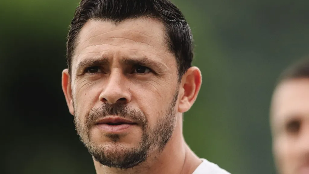 Giuliano começou muito bem no Santos - Foto: Reinaldo Campos/AGIF.