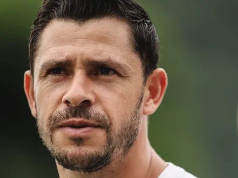 Medalhão perde espaço e vai sair do Santos após chegada de Giuliano