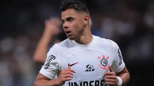 Augusto Melo precisou agir por Romero - Foto: Ettore Chiereguini/AGIF.