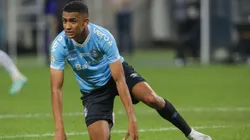 André Henrique jogador do Gremio lamenta chance perdida durante partida contra o Atletico-MG no estadio Arena do Gremio pelo campeonato Brasileiro A 2023. Foto: Pedro H. Tesch/AGIF