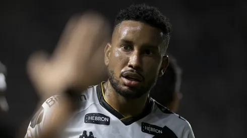 Jair saiu revoltado da partida pelo Vasco. Foto: Jorge Rodrigues/AGIF