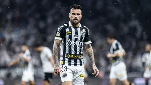 Santos ainda procura um time interessado em Lucas Lima. Foto: Abner Dourado/AGIF