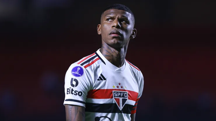 Robert Arboleda, zagueiro do São Paulo - Foto: Marcello Zambrana/AGIF