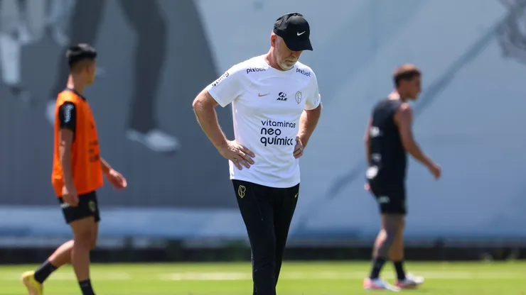 Corinthians pode contar com apenas um zagueiro. Foto: Marcello Zambrana/AGIF