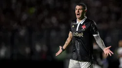 Torcida do Vasco fala sobre caso envolvendo Vegetti. Foto: Thiago Ribeiro/AGIF