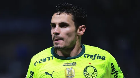 Raphael Veiga, meia do Palmeiras, fala sobre futuro - Foto: Ettore Chiereguini/AGIF