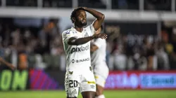 Torcedores gostaram da saída de Mendoza. Foto: Abner Dourado/AGIF