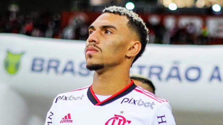 Foto: Marcelo Cortes / Flamengo - Matheuzinho recebe proposta de gigante da Série A