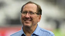RJ - RIO DE JANEIRO - 27/08/2023 - BRASILEIRO A 2023, BOTAFOGO X BAHIA - John Textor executivo da SAF do Botafogo antes da partida contra o Bahia no estadio Engenhao pelo campeonato Brasileiro A 2023. Foto: Jorge Rodrigues/AGIF