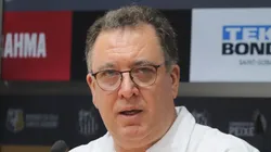 SP - SANTOS - 08/01/2024 - SANTOS, COLETIVA - O presidente Marcelo Teixeira fala aos jornalistas em coletiva de imprensa realizada na Vila Belmiro. Foto: Reinaldo Campos/AGIF