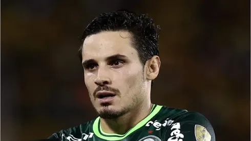 Foto: Franklin Jacome/Getty Images - Raphael Veiga, jogador do Palmeiras