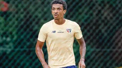 Luiz Gustavo foi apresentado ao torcedor do São Paulo. Foto: Twitter \ São Paulo