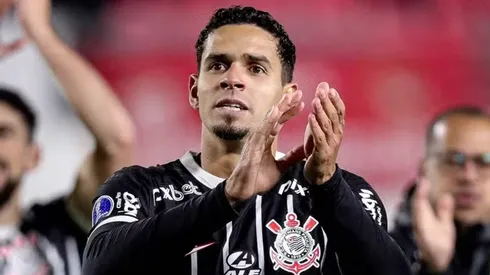 Foto: Rodrigo Coca/Ag. Corinthians - Lucas Veríssimo pelo Corinthians durante partida em 2023