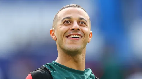 Thiago Alcântara tem futuro indefinido no Liverpool. (Photo by Catherine Ivill/Getty Images)