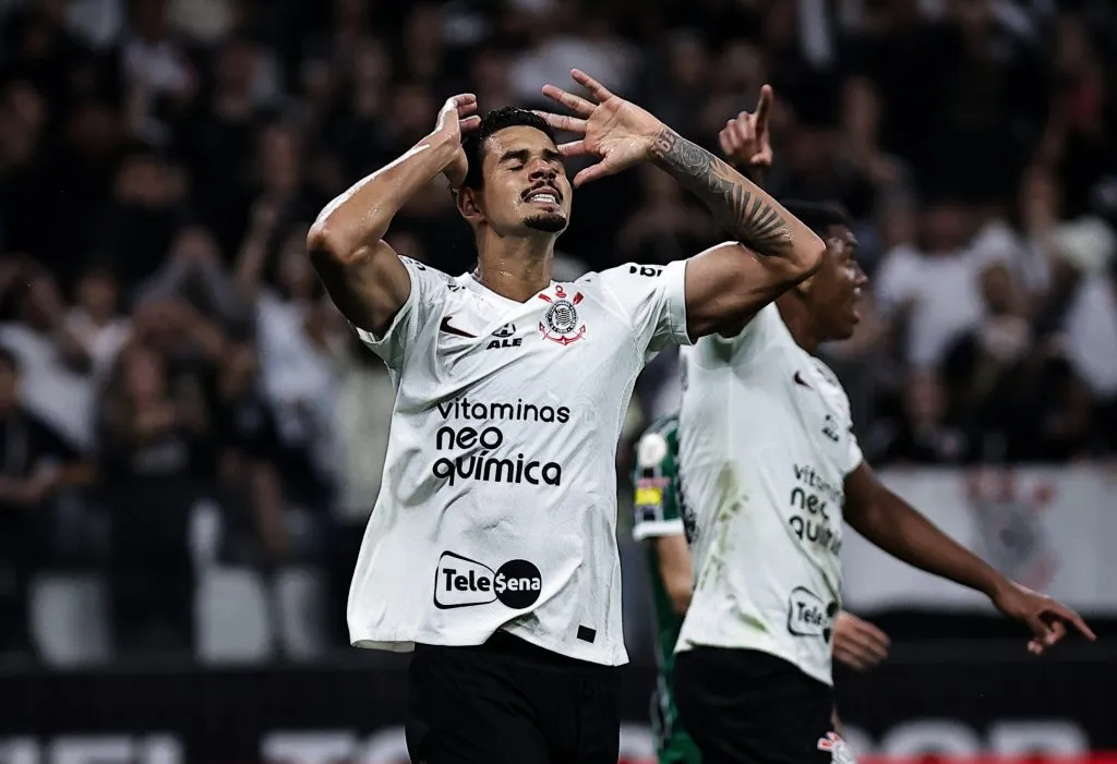 Foto: Fabio Giannelli/AGIF – Lucas Veríssimo pode ser desfalque do Corinthians