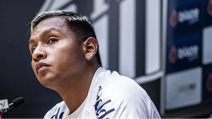 Santos anuncia permanência de Morelos e torcida aprova. Fotos: Raul Baretta/ SantosFC.