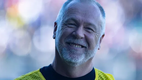 Foto: Fabio Moreira Pinto/AGIF - Mano Menezes comandando o Corinthians em partida pelo Campeonato Brasileiro de 2023