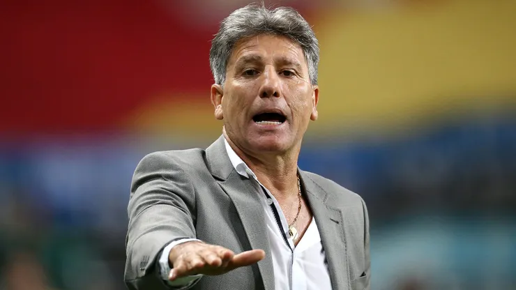 Renato indicou a contratação do lateral Felipe Jonatan ao Grêmio - Foto: Diego Vara - Pool/Getty Images