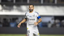 Tomás Rincón, meio-campista e capitão do Santos - Foto: Abner Dourado/AGIF