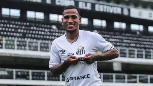 Otero revela que ligou para Rincón. Foto: Reinaldo Campos/AGIF