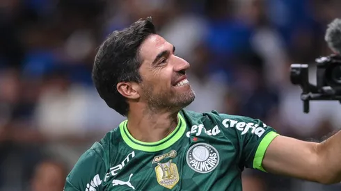 Abel Ferreira comemorando o título da última temporada. Foto: João Guilherme Arenazio/Getty Images